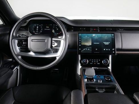 Used 2023 Land Rover Range Rover SE image 12