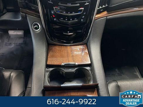 Used 2016 Cadillac Escalade Luxury AWD/4WD image 14