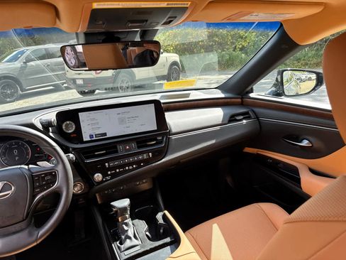 Used 2023 Lexus ES 350 w/ Premium Package image 37