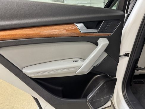 Used 2021 Audi Q5 2.0T Premium Plus image 16