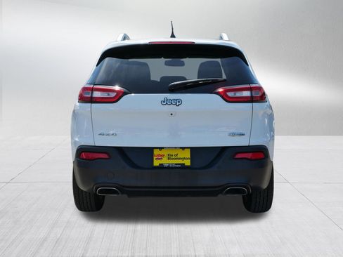 Used 2016 Jeep Cherokee Latitude w/ Safety/Convenience Group AWD/4WD image 6