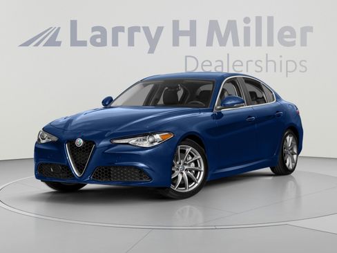 Used 2017 Alfa Romeo Giulia Ti RWD image 1