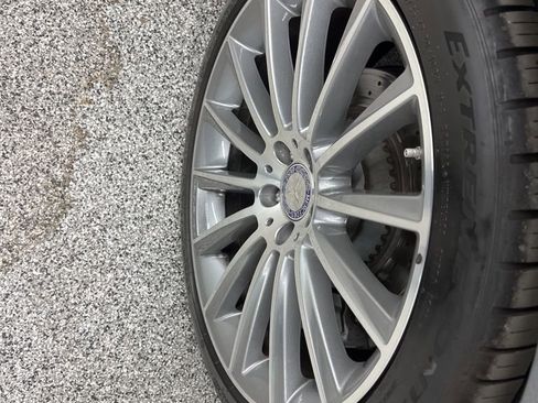 Used 2017 Mercedes-Benz S 550 Sedan image 7