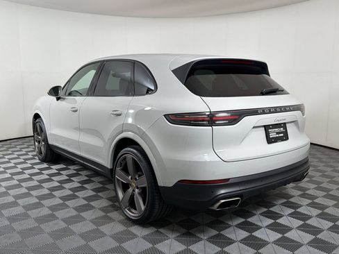 Certified 2023 Porsche Cayenne AWD/4WD image 3
