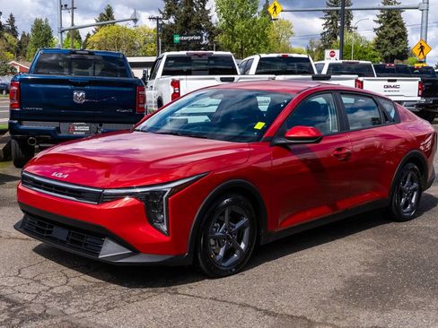 Used 2025 Kia K4 FWD image 2
