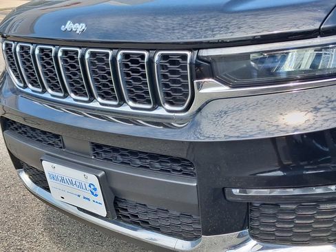 Used 2023 Jeep Grand Cherokee L Limited AWD/4WD image 39