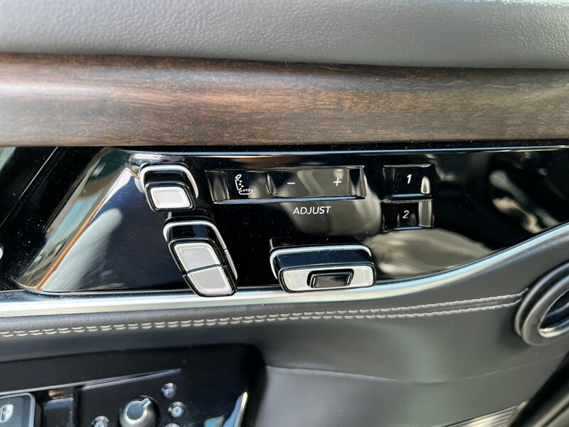 Used 2024 Jeep Grand Wagoneer L 4WD image 32