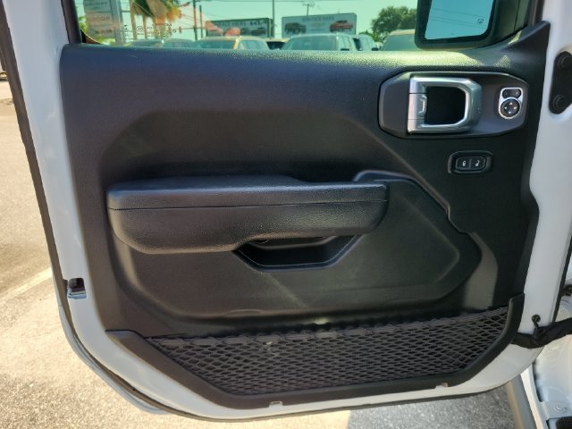 Used 2022 Jeep Wrangler Sport AWD/4WD image 16