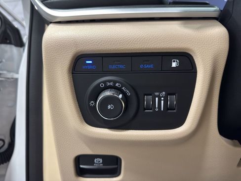 New 2024 Jeep Grand Cherokee Limited 4xe image 20