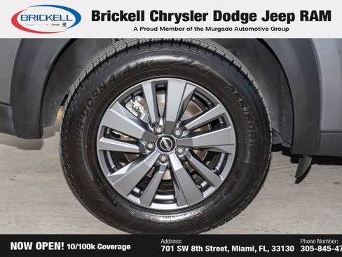 Used 2024 Nissan Pathfinder SV image 42