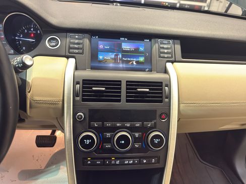 Used 2017 Land Rover Discovery Sport HSE image 19