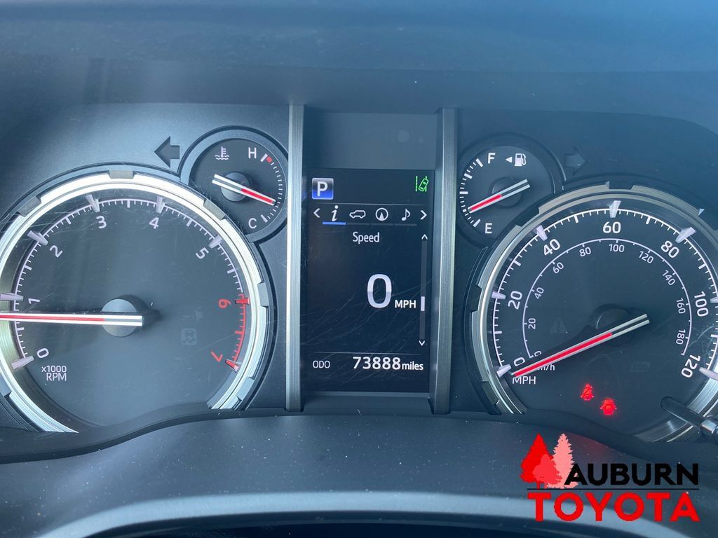 Used 2023 Toyota 4Runner TRD Off-Road Premium w/ Moonroof Package AWD/4WD image 15