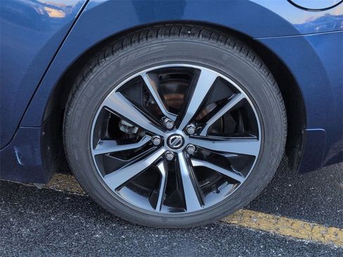 Used 2022 Nissan Maxima SL image 24