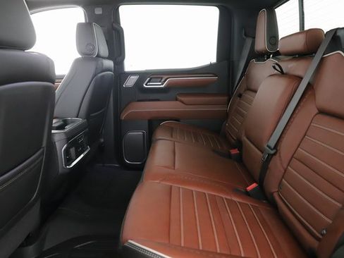 Used 2025 GMC Sierra 1500 Denali Ultimate image 30