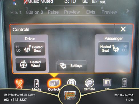 Used 2018 Jeep Cherokee Latitude Plus w/ Cold Weather Group AWD/4WD image 9