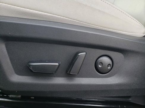 Used 2025 Nissan Murano SV image 26