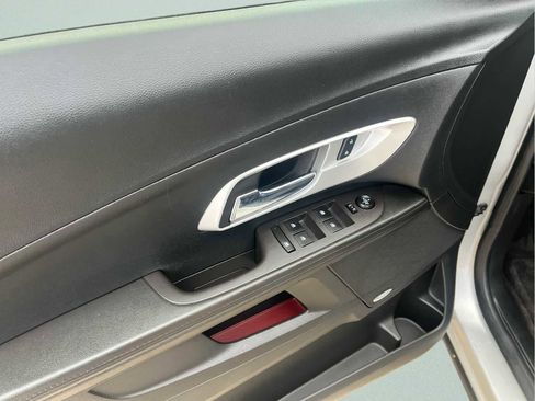 Used 2016 Chevrolet Equinox LTZ w/ Enhanced Convenience Package image 9