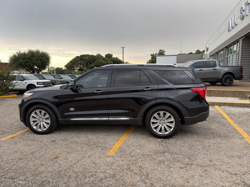 Used 2023 Ford Explorer King Ranch w/ Technology Package RWD image 7