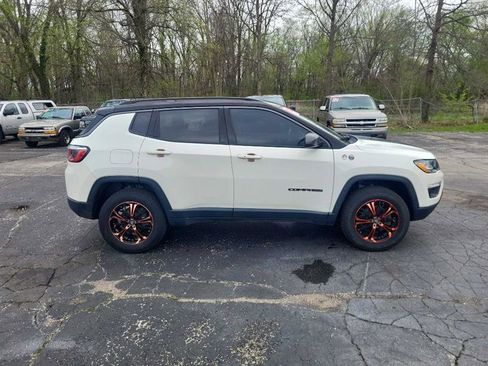 Used 2019 Jeep Compass Trailhawk AWD/4WD image 8