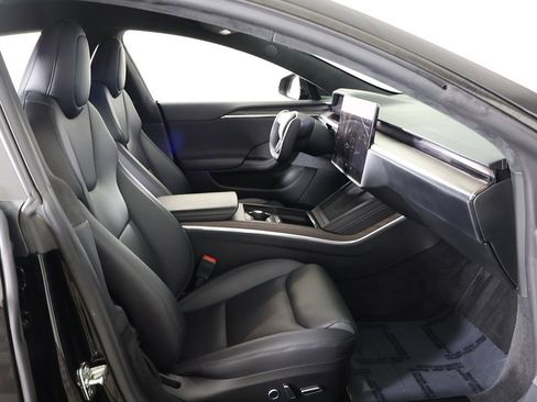 Used 2022 Tesla Model S image 36
