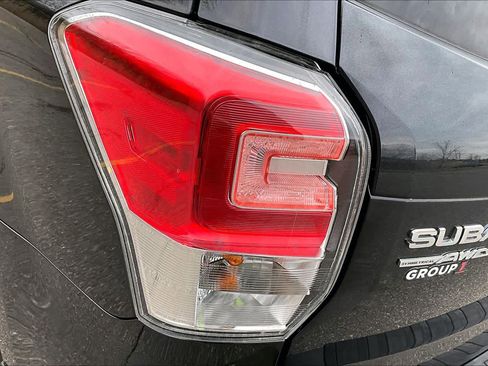 Used 2018 Subaru Forester 2.5i Premium AWD/4WD image 27