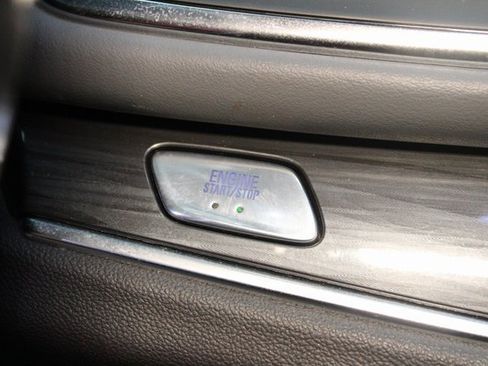 Used 2021 Buick Enclave Essence w/ Sun And Navigation Package image 25