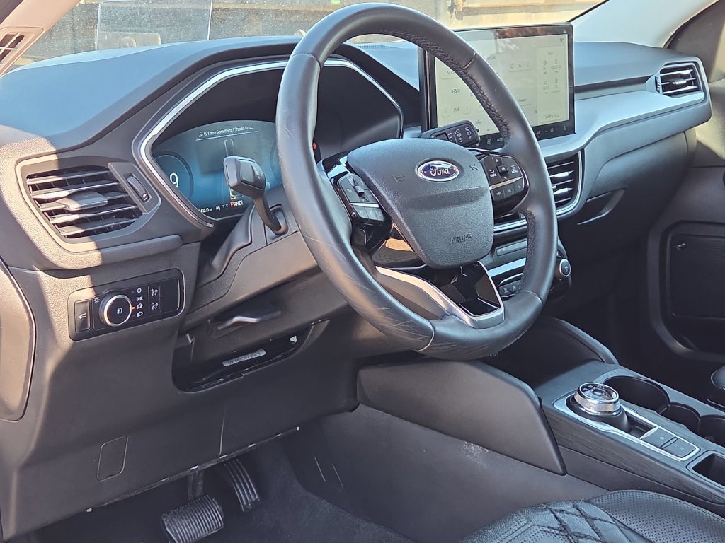 Certified 2023 Ford Escape Platinum w/ Premium Technology Package AWD/4WD image 14