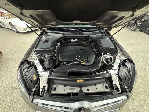 Used 2021 Mercedes-Benz GLC 300 4MATIC image 40