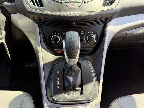 Used 2015 Ford Escape SE image 14