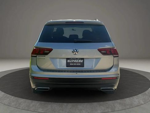 Used 2019 Volkswagen Tiguan SE w/ Panoramic Sunroof Package FWD image 4