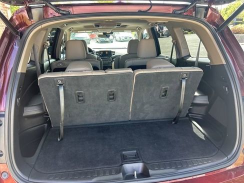 Used 2019 Honda Pilot Touring image 6