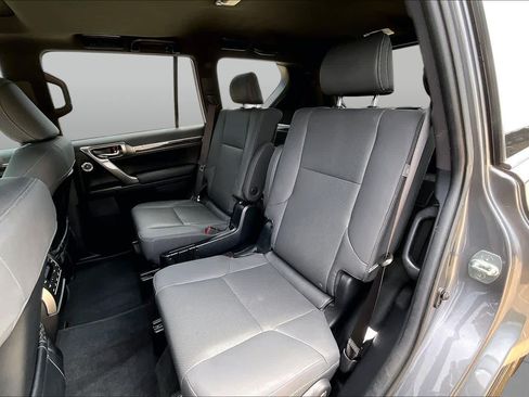 Used 2023 Lexus GX 460 Premium w/ Accessory Package AWD/4WD image 21