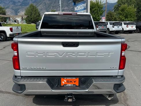Used 2021 Chevrolet Silverado 2500 LTZ w/ Z71 Off-Road Package AWD/4WD image 10