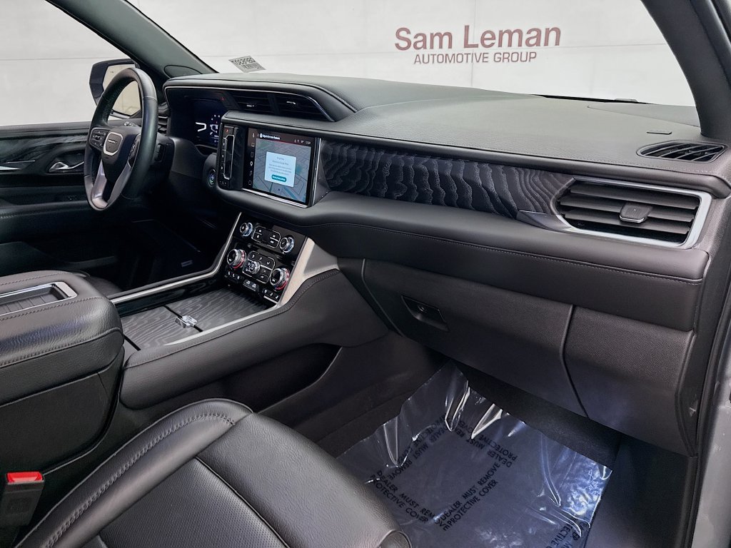 Used 2023 GMC Yukon XL Denali AWD/4WD image 32