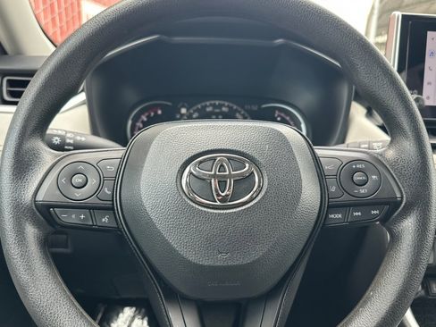 Used 2024 Toyota RAV4 XLE image 23