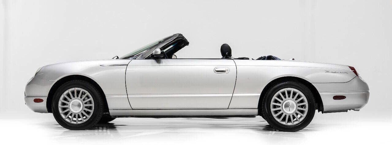 Used 2005 Ford Thunderbird RWD image 7