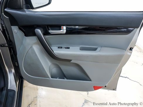 Used 2015 Kia Sorento LX AWD/4WD image 28
