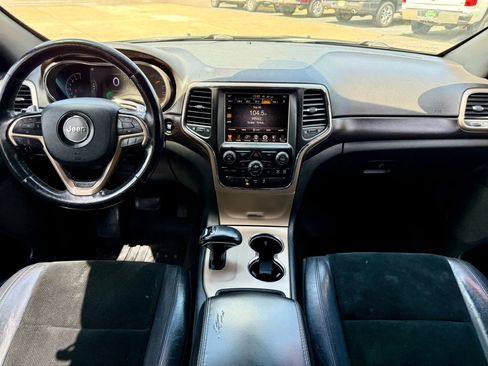 Used 2015 Jeep Grand Cherokee Altitude image 12