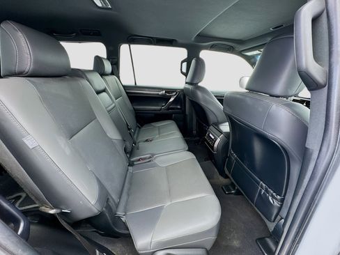 Used 2022 Lexus GX 460 w/ Black Line Special Edition AWD/4WD image 19