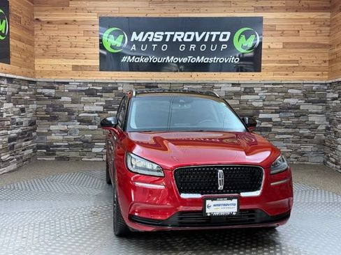 Used 2021 Lincoln Corsair AWD image 2