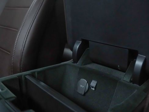 Certified 2024 Porsche Panamera 4 image 34