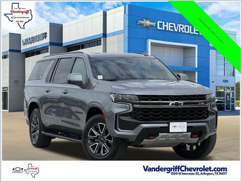 Used 2021 Chevrolet Suburban Z71 w/ Z71 Signature Package AWD/4WD image 1