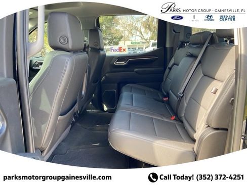 Used 2024 GMC Sierra 1500 SLT image 11