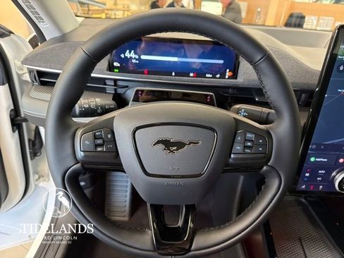 New 2025 Ford Mustang Mach-E Premium image 17