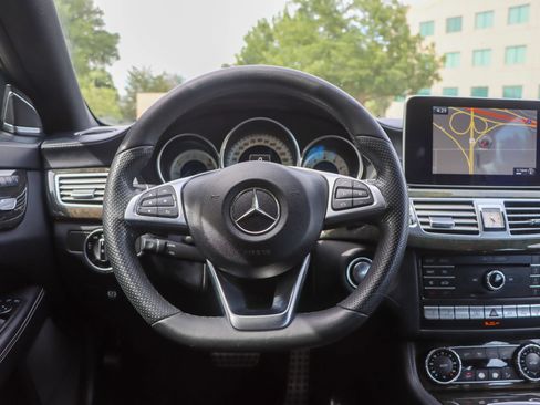 Used 2017 Mercedes-Benz CLS 550 w/ Premium 2 Package image 28