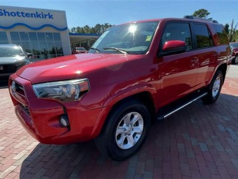 Used 2020 Toyota 4Runner SR5 image 5