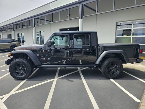 Used 2021 Jeep Gladiator Mojave w/ Cold Weather Group AWD/4WD image 2