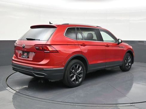 Used 2023 Volkswagen Tiguan SE image 5