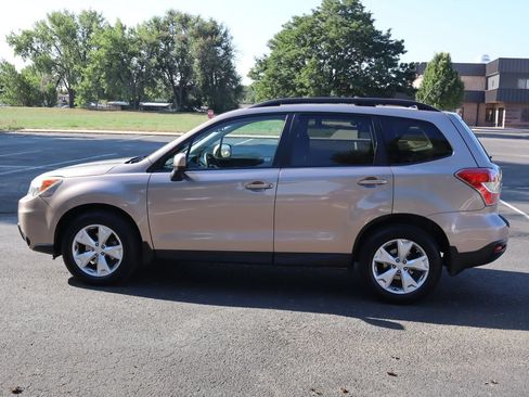 Used 2015 Subaru Forester 2.5i Premium AWD/4WD image 9