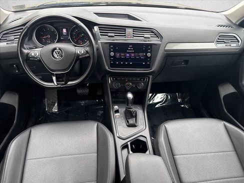 Used 2019 Volkswagen Tiguan SE FWD image 25